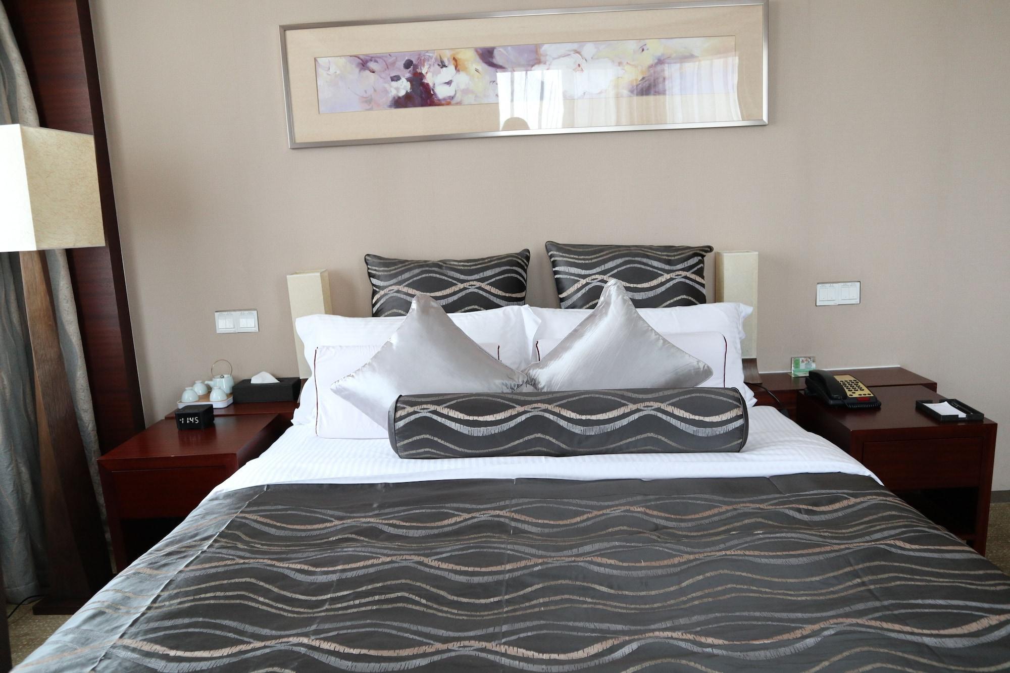 Ramada Plaza By Wyndham Shanghai Caohejing Hotel Kültér fotó