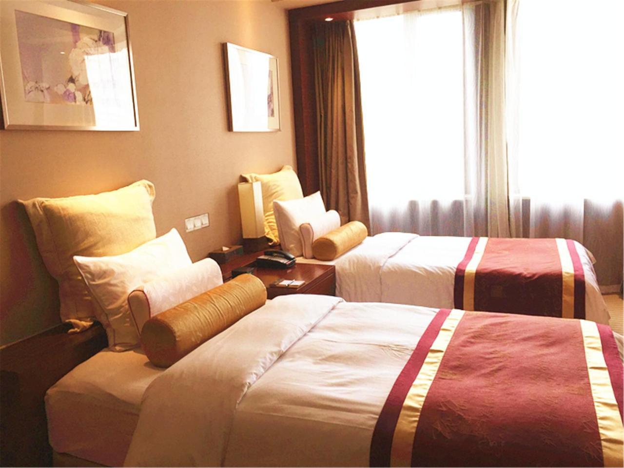 Ramada Plaza By Wyndham Shanghai Caohejing Hotel Kültér fotó
